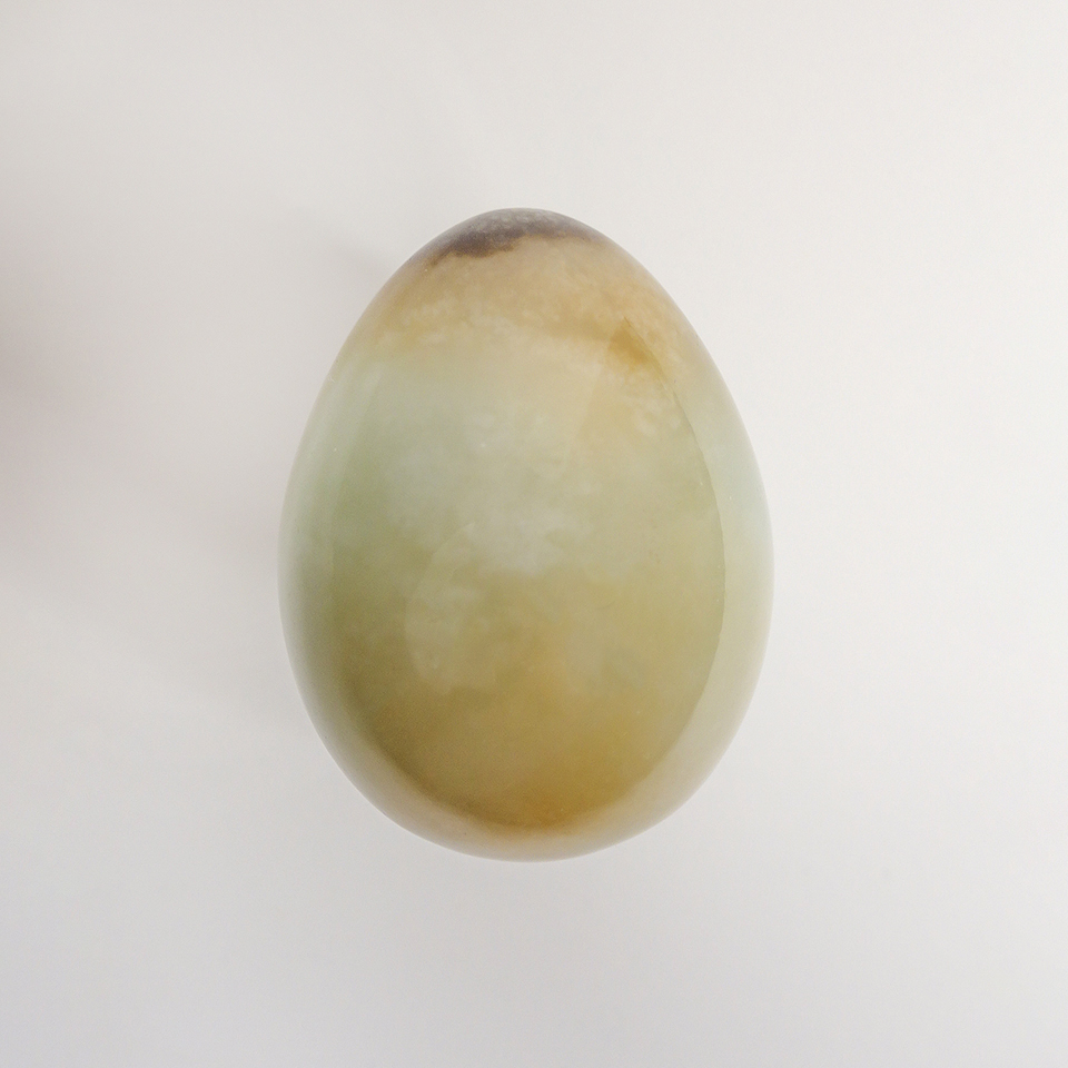 Нефритовое яйцо